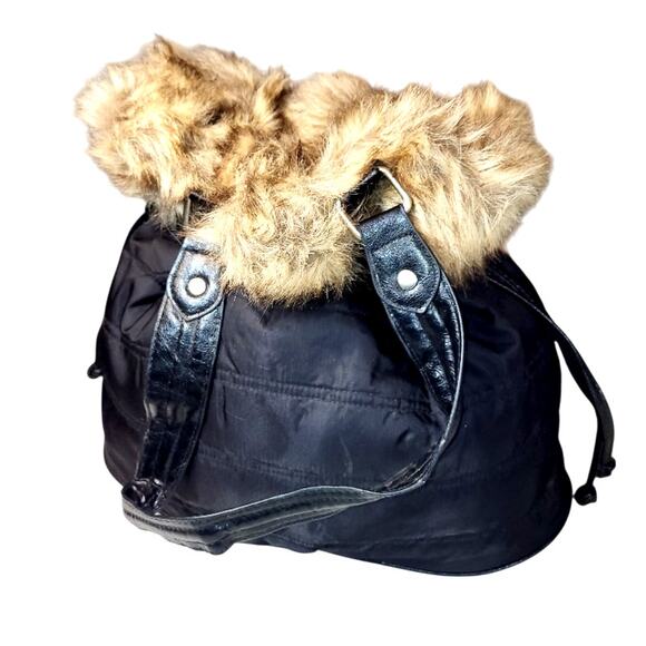 NOS Stella & Max Double Handle Faux Fur Trim Drawstring Bucket Bag Purse Black - Picture 3 of 9
